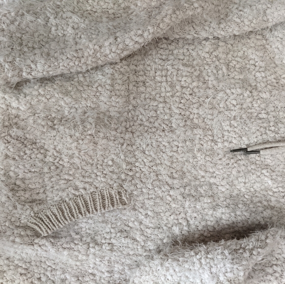 Garage fuzzy sweater - Picture 2 of 3